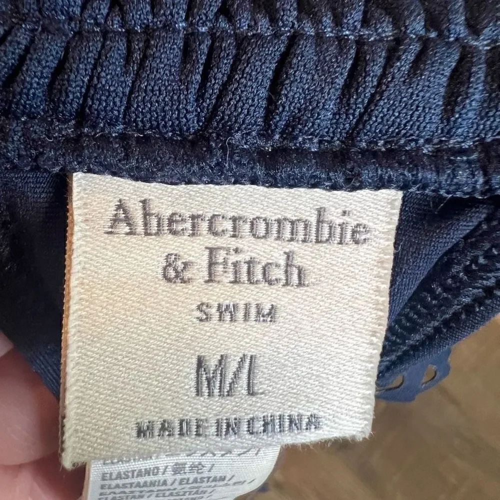 Abercrombie & Fitch laser cut ruffle bikini top size m/L